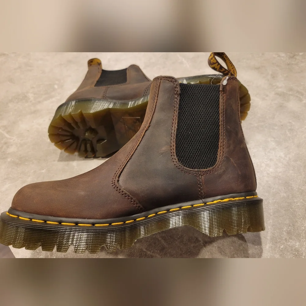 Dr Martens Chelsea boot womens 9 mens 8 EU 41 NWOT - Picture 4 of 13